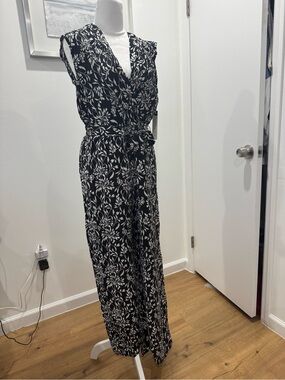 Luxology Black and White Floral Wrap Dress